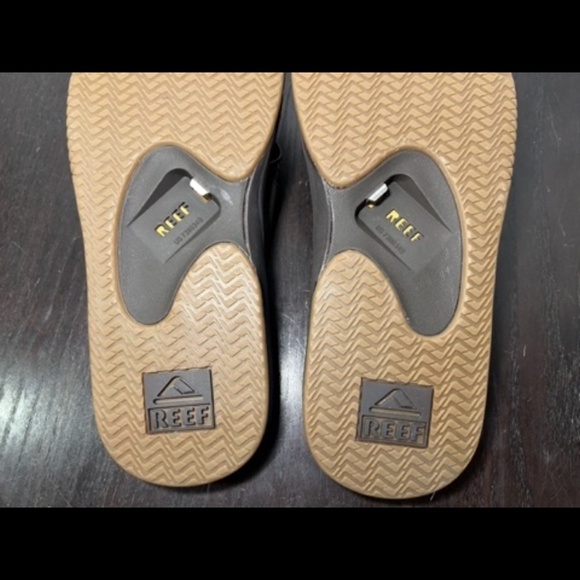 Reef Fanning Flip Flops with Bottle Opener Brown/Green/Gum Mens 10 - Picture 16 of 16
